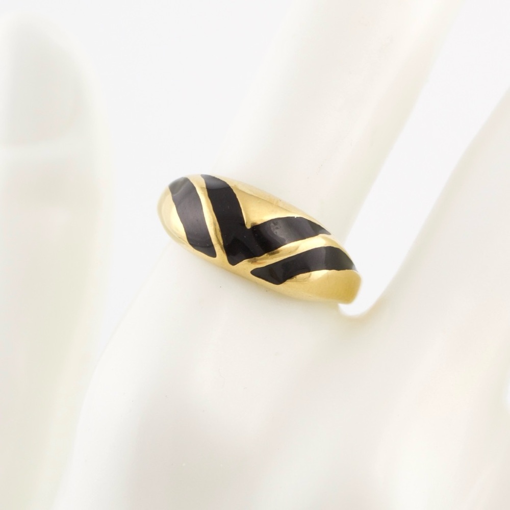 Vintage Avon Black Enamel Chevron Ring Size 8 Gold Plated Dome Band